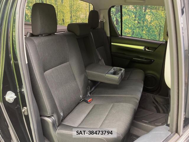 Toyota HILUX 2021-05 8360534-8