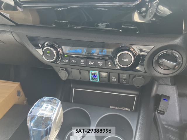 Toyota HILUX 2021-01 8360945-11