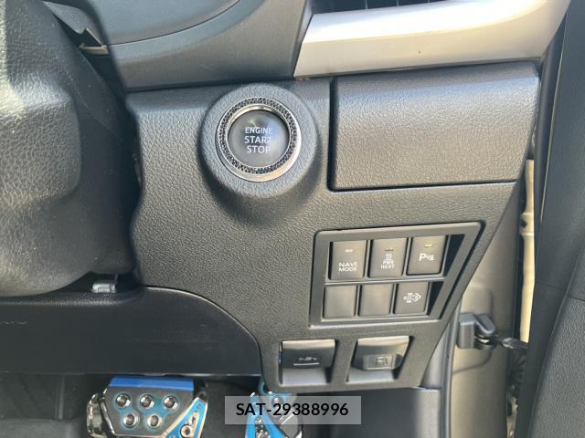 Toyota HILUX 2021-01 8360945-12