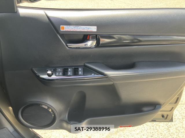 Toyota HILUX 2021-01 8360945-14