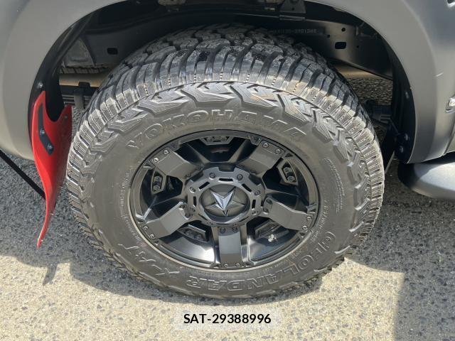 Toyota HILUX 2021-01 8360945-15