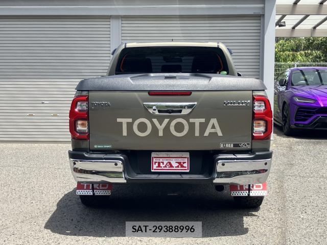 Toyota HILUX 2021-01 8360945-18