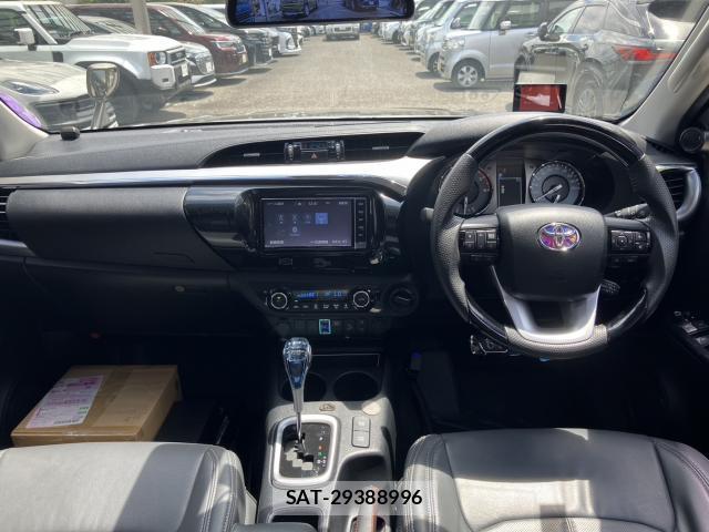 Toyota HILUX 2021-01 8360945-2