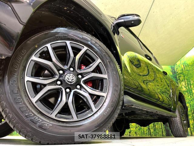 Toyota HILUX 2023-03 8360999-11