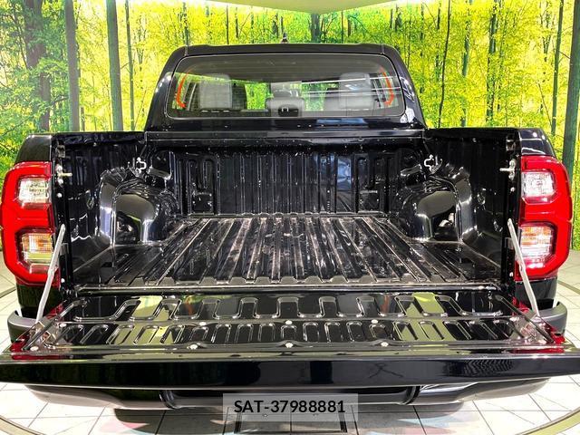 Toyota HILUX 2023-03 8360999-8