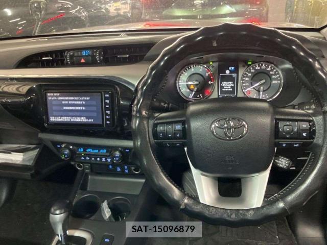 Toyota HILUX 2023-07 8362168-2