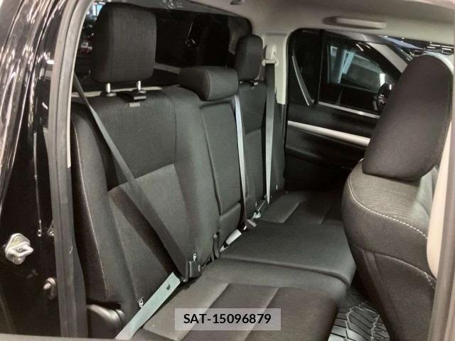 Toyota HILUX 2023-07 8362168-4