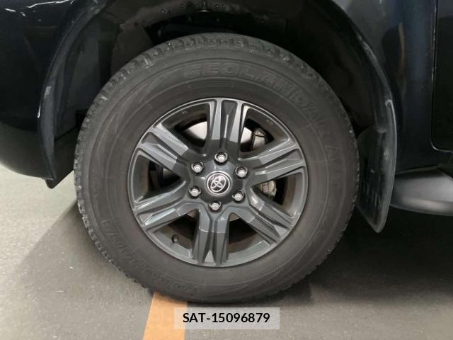 Toyota HILUX 2023-07 8362168-8