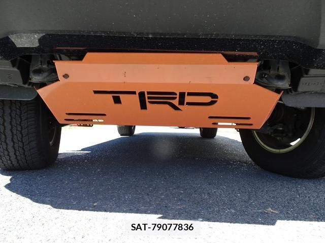 Toyota HILUX 2024-07 8362502-3