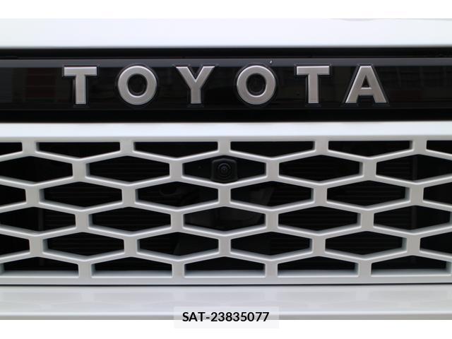 Toyota HILUX 2026-07 8363125-10