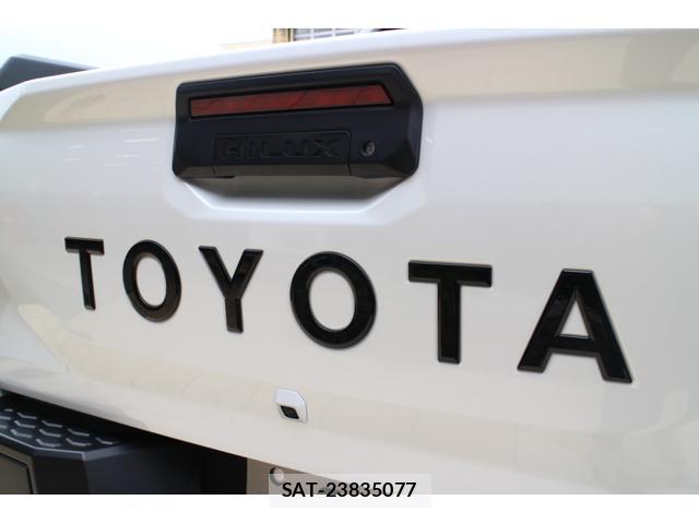 Toyota HILUX 2026-07 8363125-14