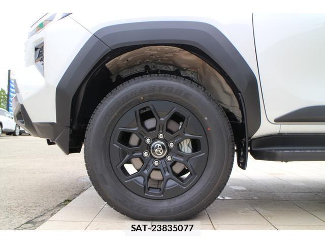 Toyota HILUX 2026-07 8363125-8