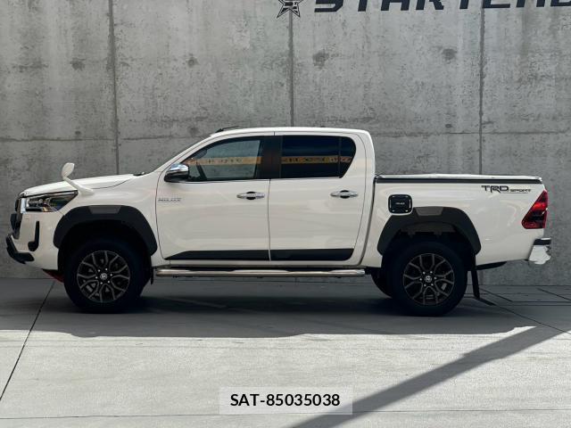 Toyota HILUX 2020-09 8363372-2