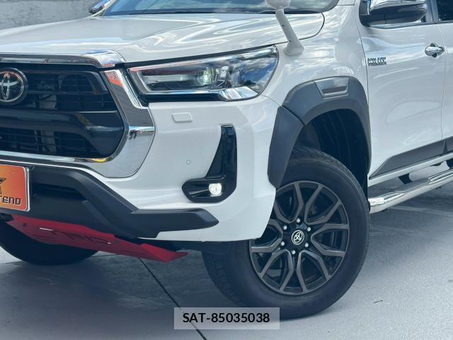 Toyota HILUX 2020-09 8363372-5
