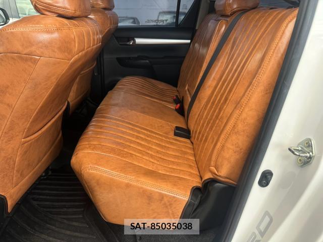 Toyota HILUX 2020-09 8363372-9