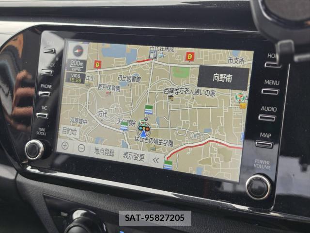 Toyota HILUX 2022-08 8363516-17