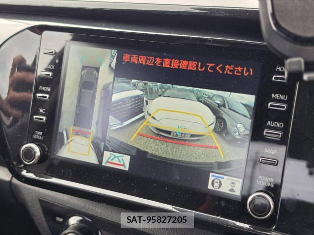 Toyota HILUX 2022-08 8363516-18