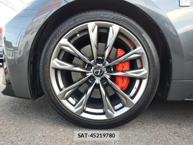 Lexus IS 2020-12 8360582-16