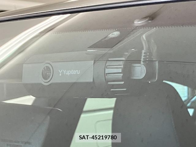 Lexus IS 2020-12 8360582-7
