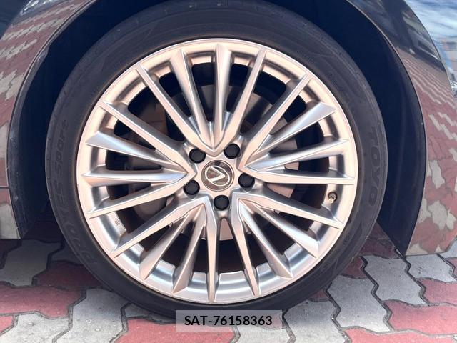 Lexus IS 2021-05 8361572-12