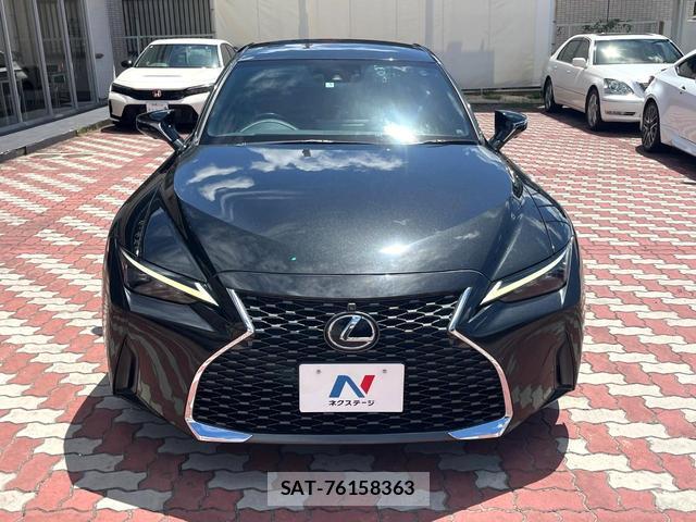 Lexus IS 2021-05 8361572-13