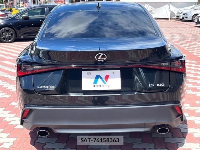 Lexus IS 2021-05 8361572-14