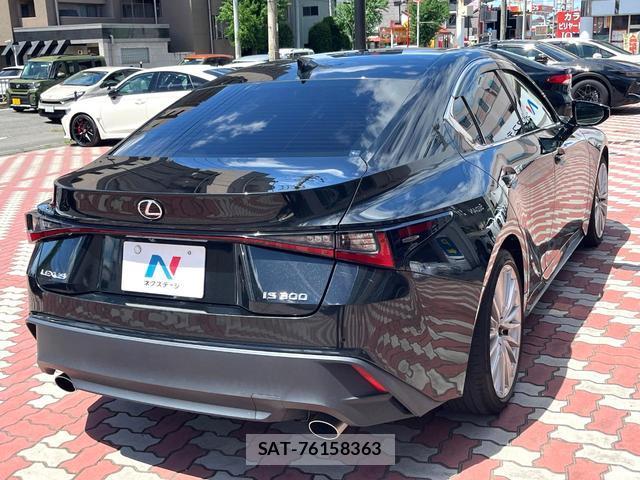 Lexus IS 2021-05 8361572-16