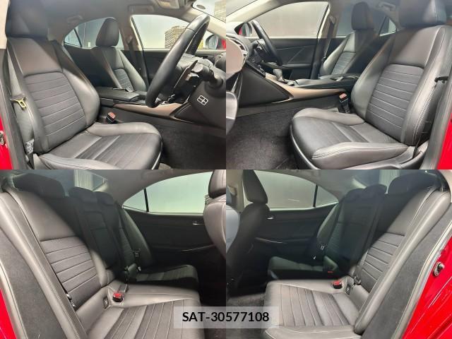 Lexus IS 2013-07 8362459-3