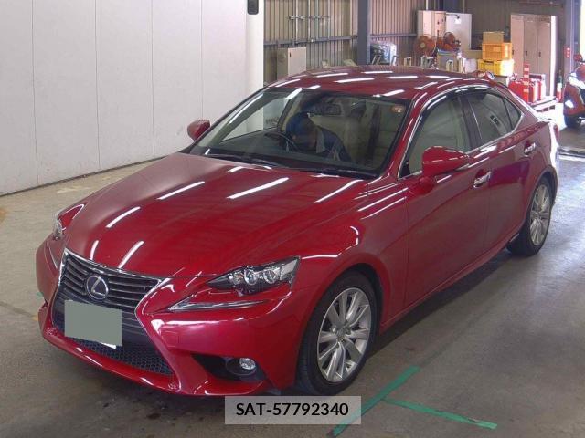 Lexus IS 2016 8362709-3
