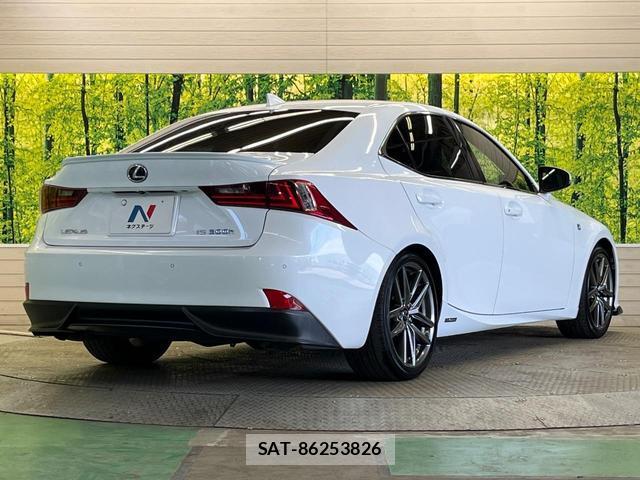 Lexus IS 2013-07 8362811-16