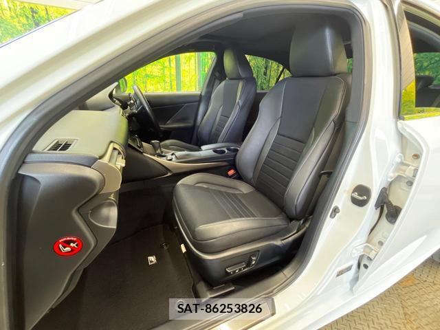 Lexus IS 2013-07 8362811-7