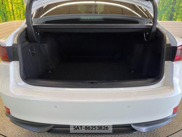 Lexus IS 2013-07 8362811-9