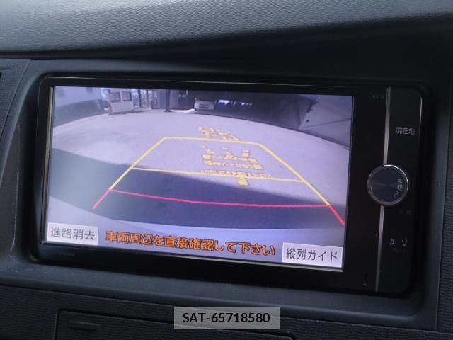 Toyota ISIS 2012-07 8362642-7