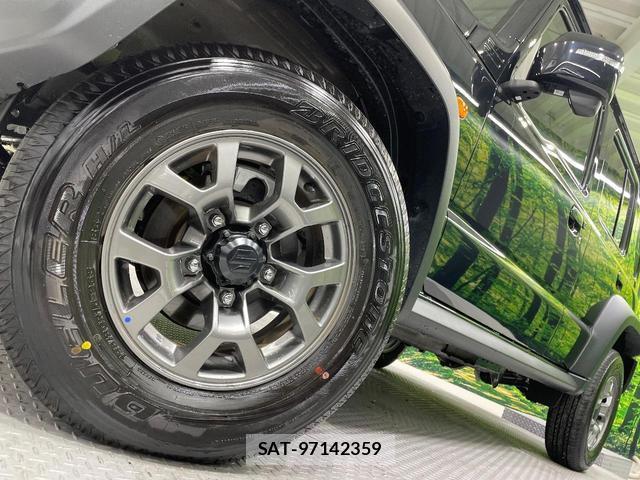 Suzuki JIMNY 2026-01 8360643-13