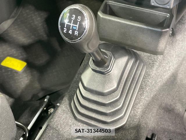 Suzuki JIMNY 2022-11 8363052-3