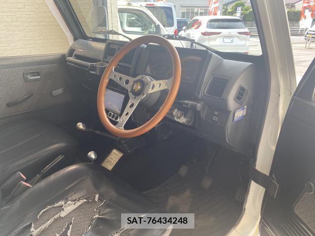 Suzuki JIMNY 1991-06 8363347-14