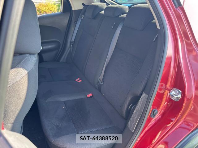 Nissan JUKE 2015-06 8363088-12