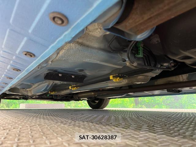 Subaru JUSTY 2017-11 8361009-18