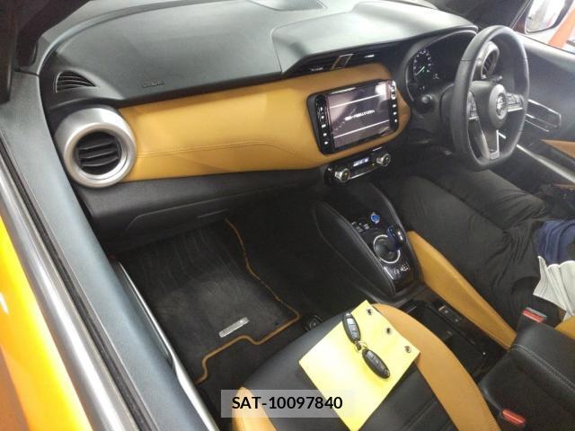 Nissan KICKS 2021-08 8361383-2
