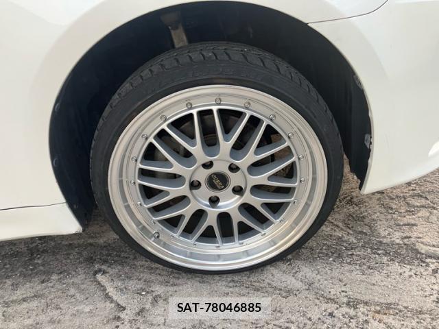 Toyota KLUGER HYBRID 2014-10 8361704-12
