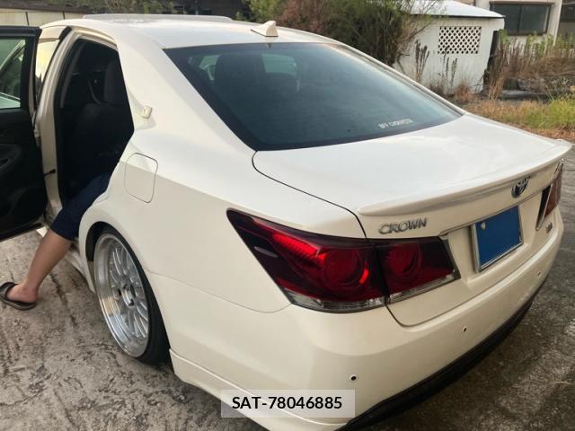 Toyota KLUGER HYBRID 2014-10 8361704-13