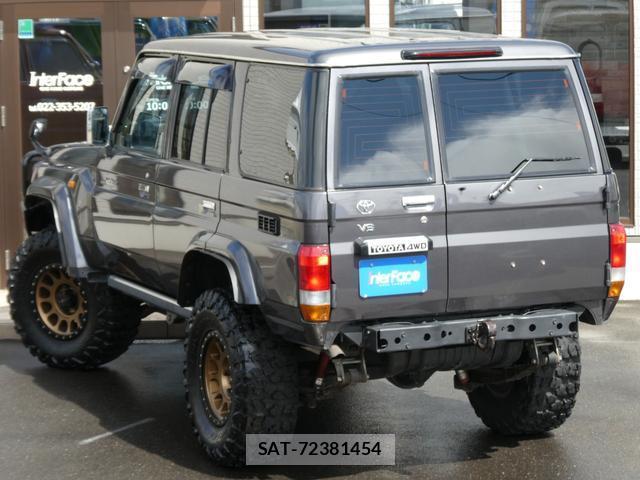Toyota Land Cruiser 70 2014-12 8361021-12
