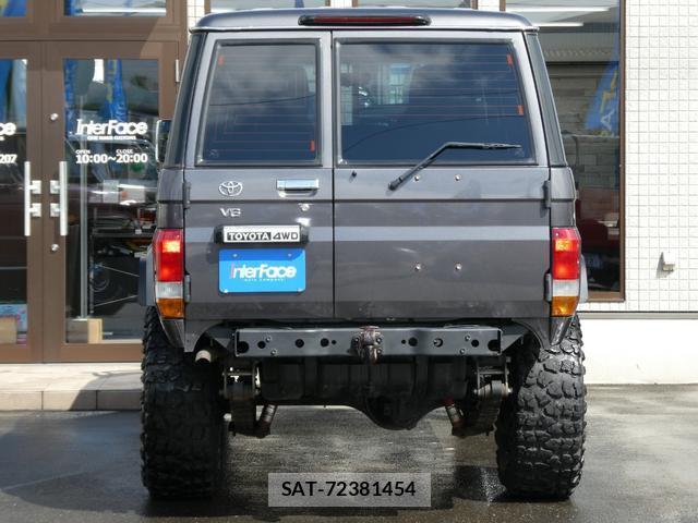 Toyota Land Cruiser 70 2014-12 8361021-13