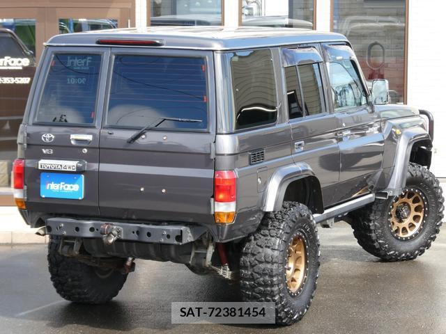 Toyota Land Cruiser 70 2014-12 8361021-14