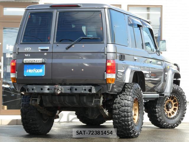 Toyota Land Cruiser 70 2014-12 8361021-15