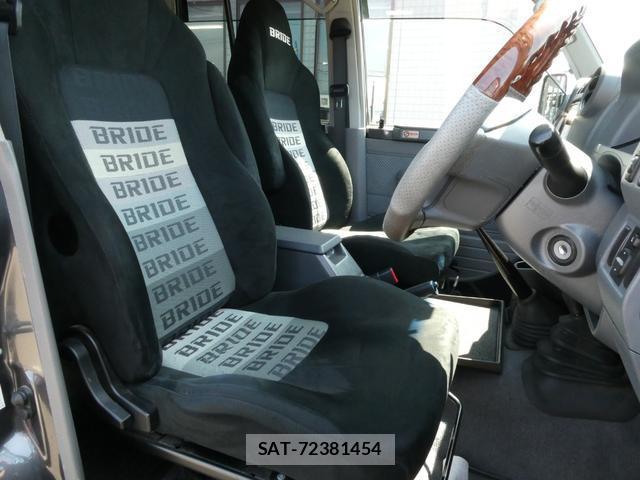 Toyota Land Cruiser 70 2014-12 8361021-18