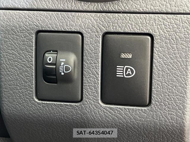 Toyota Land Cruiser 70 2025-09 8361667-7