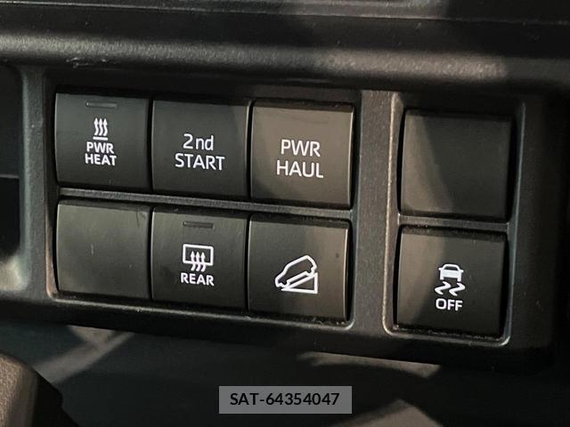 Toyota Land Cruiser 70 2025-09 8361667-9