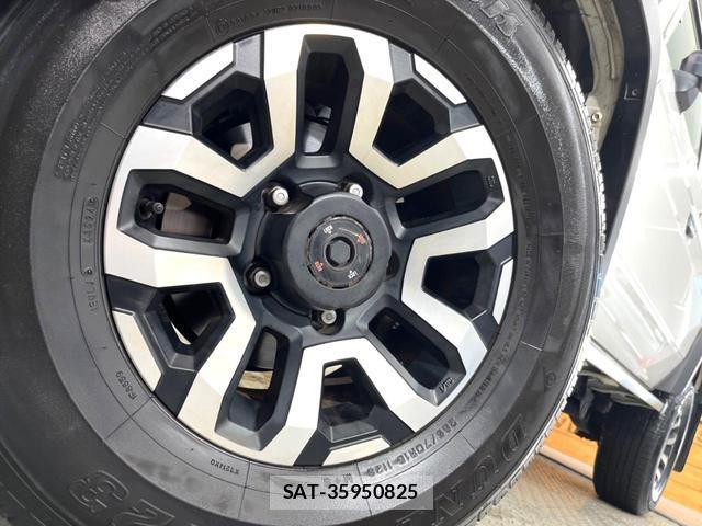 Toyota Land Cruiser 70 2024-10 8362789-12