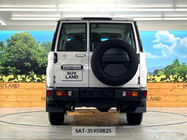 Toyota Land Cruiser 70 2024-10 8362789-14